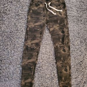 Camo pants